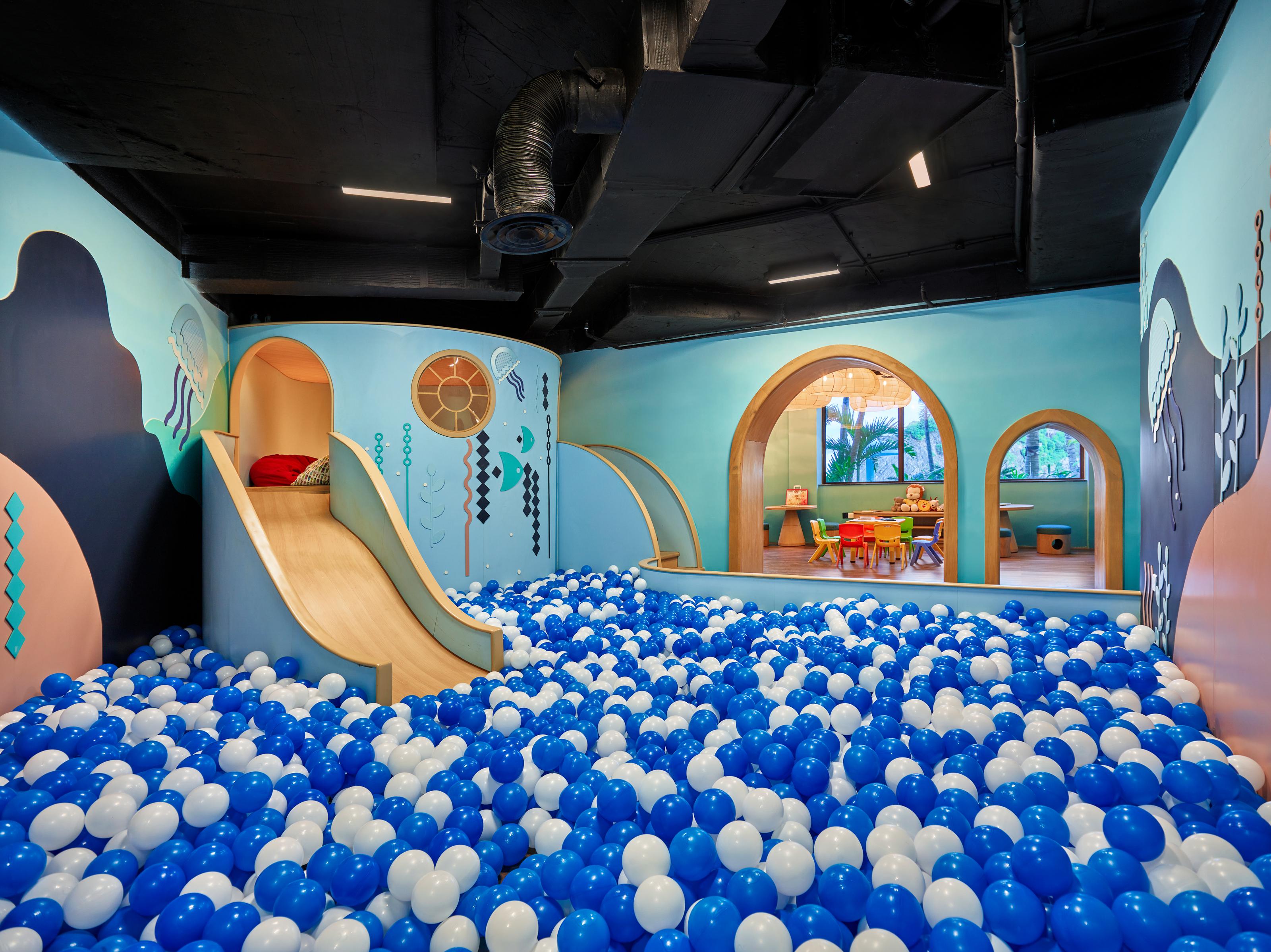 吉婆岛东方明珠酒店-美憬阁 Chan Chau 外观 照片 Ball pit at the Children's Museum of Oak Ridge