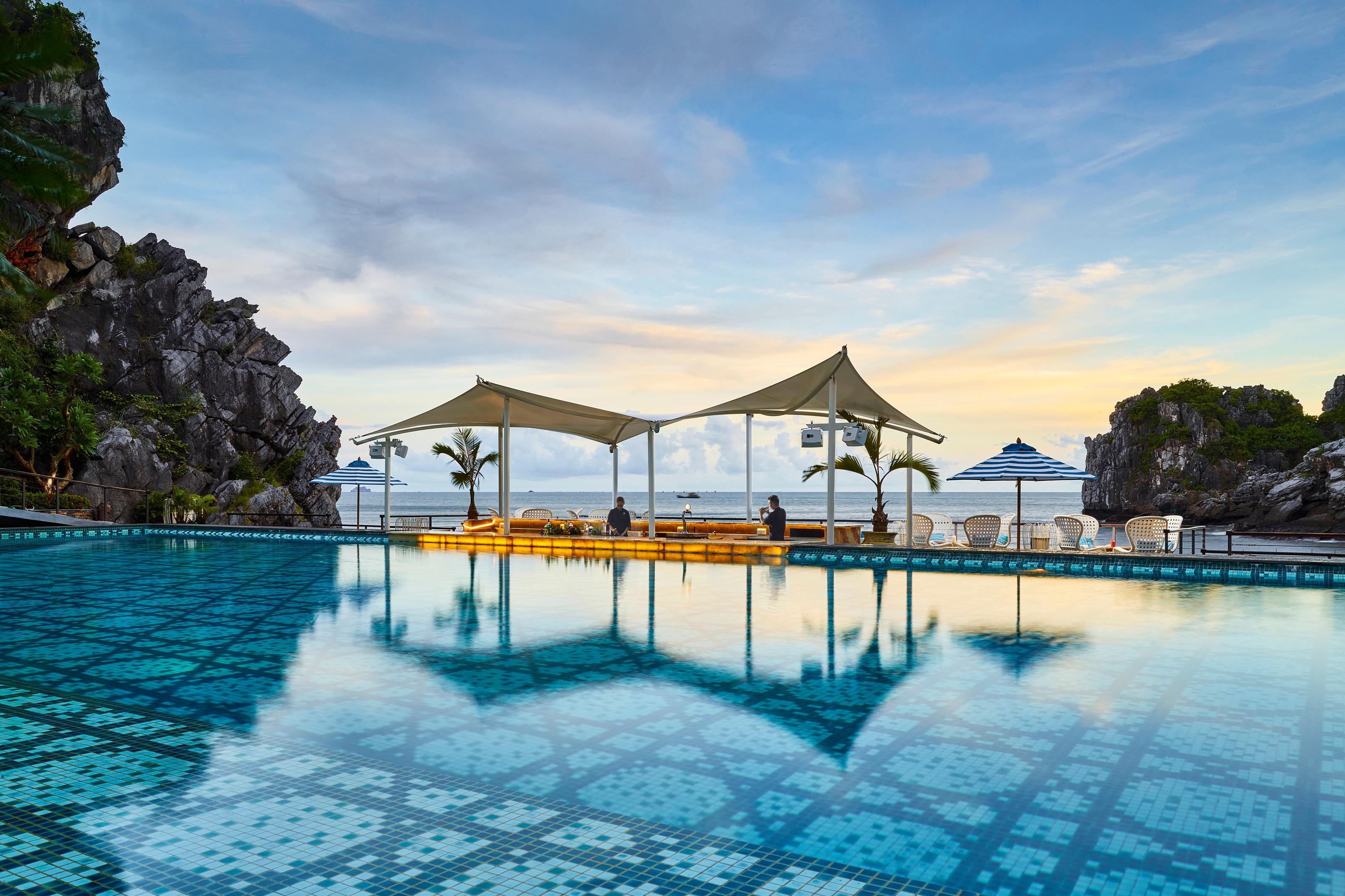 吉婆岛东方明珠酒店-美憬阁 Chan Chau 外观 照片 The Rock Bar at the Alila Villas Uluwatu